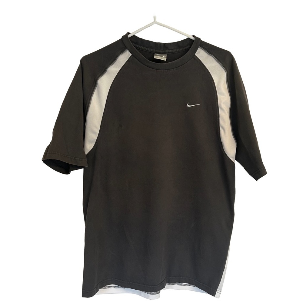 Nike Men's Dark Grey Tee with White Accents. Size M